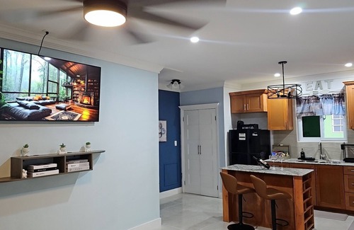 Belair Estates Apartamento | Charming Modern 1-bedroom apartment with WiFi, AC in Beautiful Nassau