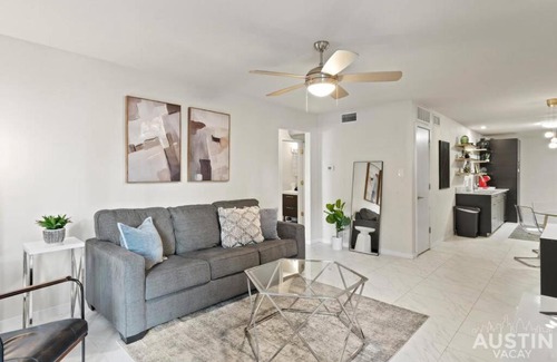 Westfield Apartamento | Charming Modern Apt Pool Patio Free Parking