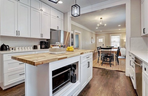 Washington Park West Casa | Charming Modern Home in Wash Park - 30 DAY RENTAL