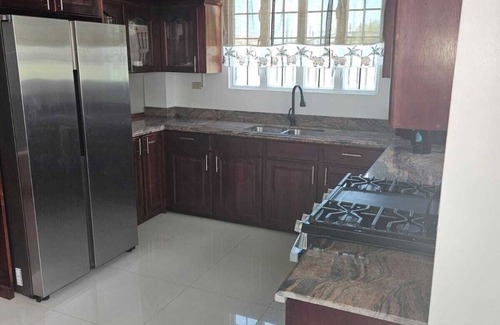 Providence Casa | Charming Modern House In Residential Providence Hot-W/Wi-Fi/AC, Live/Secure Cam