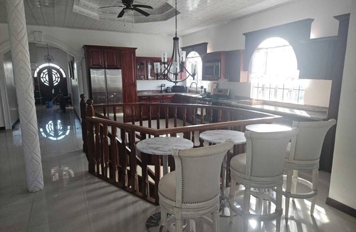 Providence Casa | Charming Modern House In Residential Providence Hot-W/Wi-Fi/AC, Live/Secure Cam
