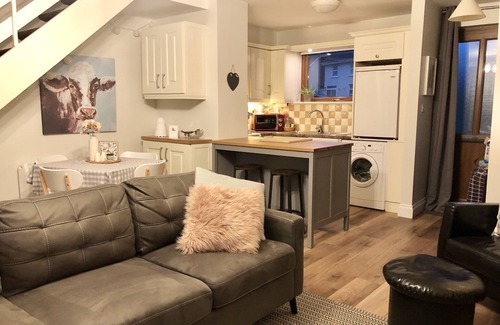 Fermoy Casa | Se siente como en casa - cerca de todo.