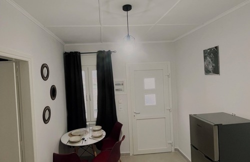 Mytilene Apartamento | Charming & Modern Retreat Just Minutes from Mytilene’s Heart