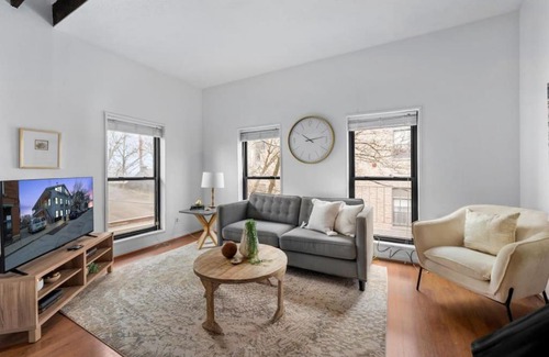 Mount Adams Apartamento | Charming Mt Adams 1BR in Prime Location