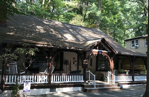Mount Gretna Casa | Encantadora cabaña de Mt Gretna escondida en una comunidad de arte tranquila llena de teatro musical y cenas tranquilas en el porche