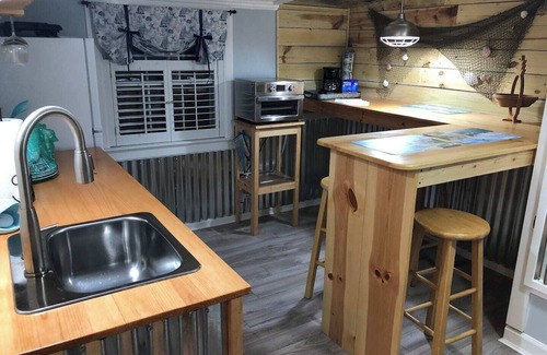 Washington Apartamento | Charming, nautical themed 1-bedroom upstairs apartment in Washington ,NC