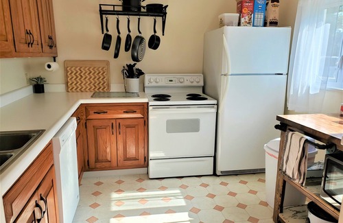 Nauvoo Casa | Charming Nauvoo Farmhouse - 1 mile from Nauvoo Temple