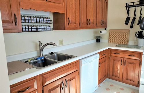 Nauvoo Casa | Charming Nauvoo Farmhouse - 1 mile from Nauvoo Temple