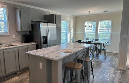 Ocala Casa | Charming new 3-bedroom mobile home only 3 minutes from WEC.