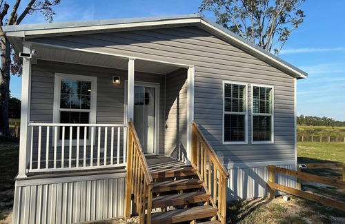 Ocala Casa | Charming new 3-bedroom mobile home only 3 minutes from WEC.