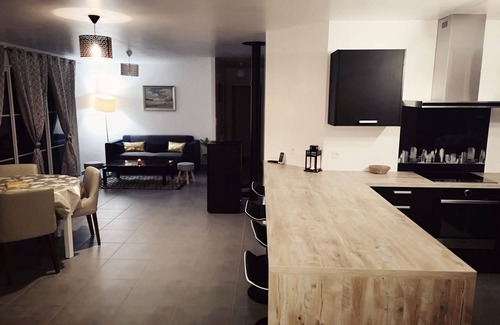 Mimizan Casa | Encantadora casa nueva en zona tranquila.