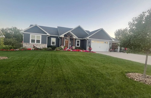 Butte Des Morts Casa | Charming newer 3-bedroom house in Greenville; 2.5 mi from Appleton airport