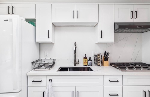 Garden Grove Casa | Charming, Newly Buillt, 1-bedroom house, close to Disney, AC, Fast Wifi