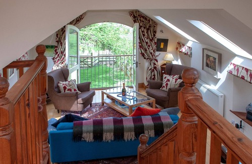 Newport Cabaña | 2 bedroom accommodation in Newport
