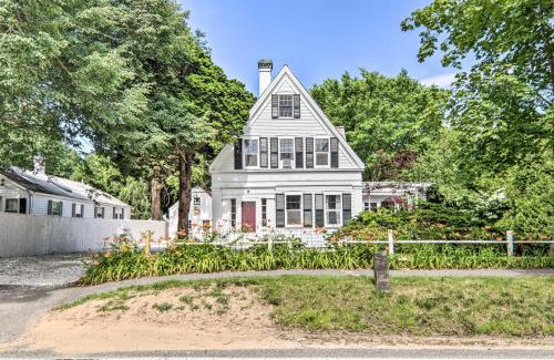 Centerville Casa | Charming Nineteenth-Century Cape Code Escape