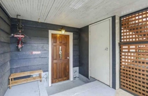 Grand Boulevard Casa | Charming North Van Place