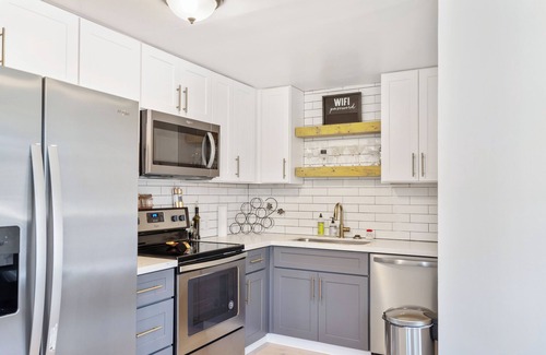 West End Casa | Charming North Tacoma Home – 2 Bedrooms, WiFi & More