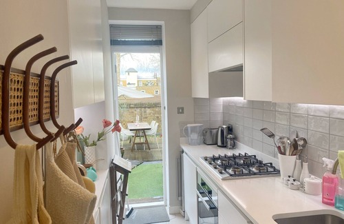 Holland Park Apartamento | Charming Notting Hill 2 Storey Flat with Terrace with Private Entrance