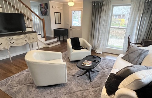 East Chop Casa | Charming Oak Bluffs rental, 3 minutes from Eastville Beach & downtown Oak Bluffs