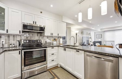 Richmond Hill Casa | Charming Oasis In Richmond Hill