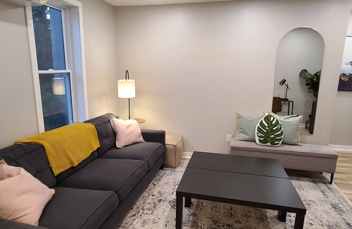 Port Dover Cabaña | Charming Oasis Retreat