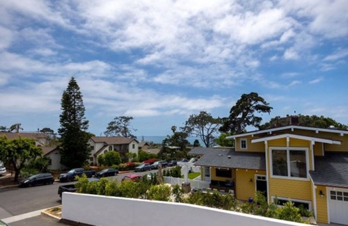 Del Mar Apartamento | Charming Ocean View 2-bedroom apartment with AC in Del Mar!