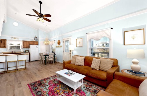 South Nags Head Casa | Casa recién remodelada a pasos de la playa en South Nags Head