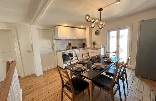 St Lorenz Apartamento | Charming old building, 4 bedrooms, central 8 pers.