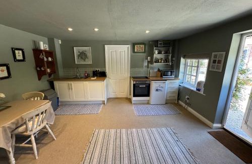 Mapledurwell Casa | Charming one bedroom cottage