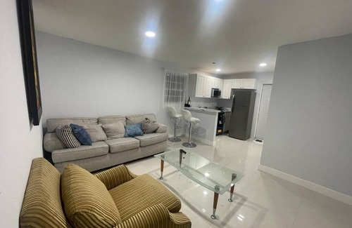 Seybold Apartamento | Charming one bedroom with AC and WiFi in lovely Miami