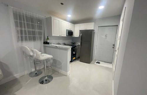 Seybold Apartamento | Charming one bedroom with AC and WiFi in lovely Miami