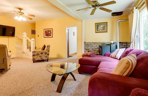 Frontier Casa | Charming Osseo Hideaway w/ Private Deck & Yard!