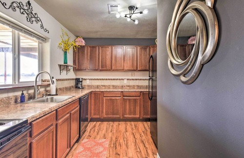 Ellis County Casa | Charming Palmer Family Home on 5 Acres!