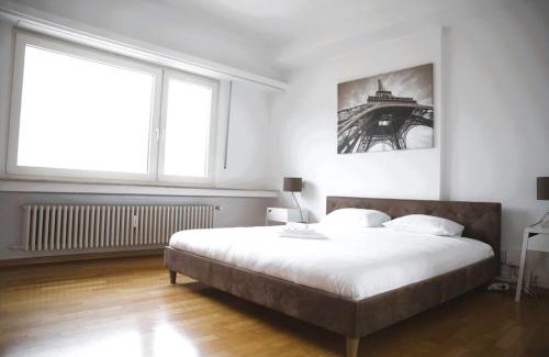 Ville Haute Apartamento | Charming Penthouse in the City Center