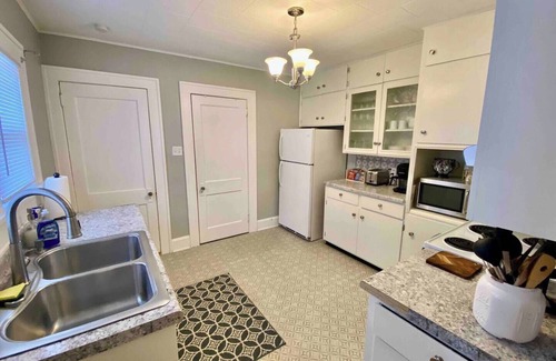 Terre Haute Casa | Charming Pet Friendly Bungalow