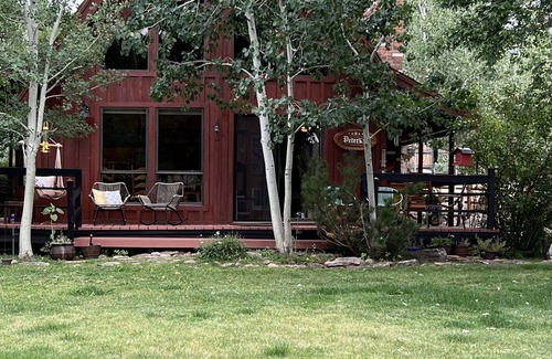 Pine Valley Cabina | P. V. Petersen Cottage