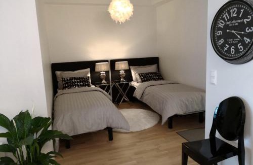 Tikkurila Apartamento | Charming Pine View Apartment