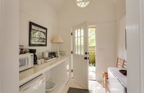 Batesville Cabaña | Charming Plainfields Cottage - Close to Charlottesville, Peaceful Outdoors