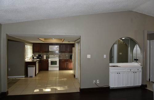 Plano Casa | PROMO 15% WEEKLY/23% MONTHLY DISCOUNT! Cozy Plano Home 3 Beds 2 Baths, Renovated