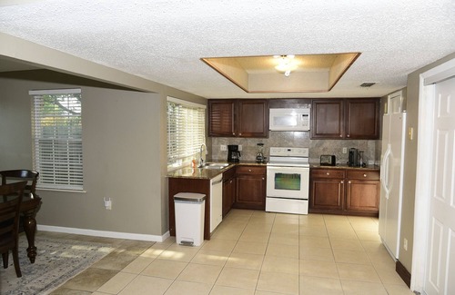 Plano Casa | PROMO 15% WEEKLY/23% MONTHLY DISCOUNT! Cozy Plano Home 3 Beds 2 Baths, Renovated