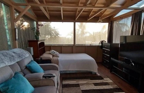 Kona Palisades Cabaña | Charming Pool House with Kona Country Feel