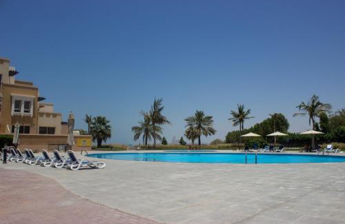 Bab Al Bahr Apartamento | Charming Pool View Studio Retreat at Bab Al Bahr