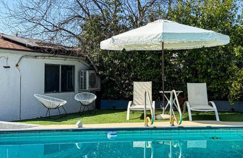 Ladera Heights Casa | Charming Poolside ADU Near SoFi Stadium - MK3LAD