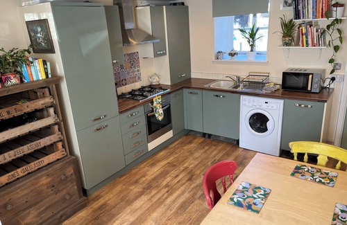 Horsforth Casa | Charming pottery barn conversion 2 mins from Horsforth train station.