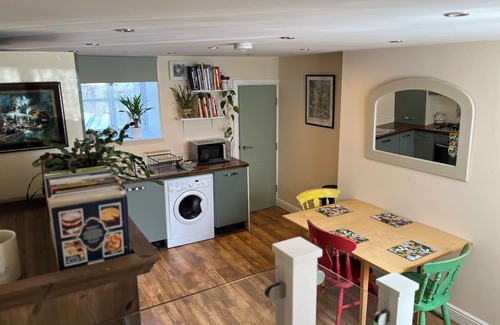 Horsforth Casa | Charming pottery barn conversion 2 mins from Horsforth train station.