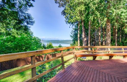 Poulsbo Casa | Charming Poulsbo Retreat Hood Canal Views!
