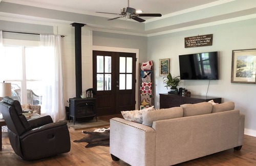 Coker Otro | Familiar, Casa de Campo Privada, 17 mi. al campus