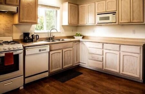 West Sedona Casa | Charming Private Cozy Suite one bedroom with views