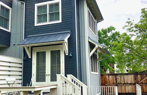 Newlands Apartamento | Charming Private Guest Suite located near downtown, shopping and hiking