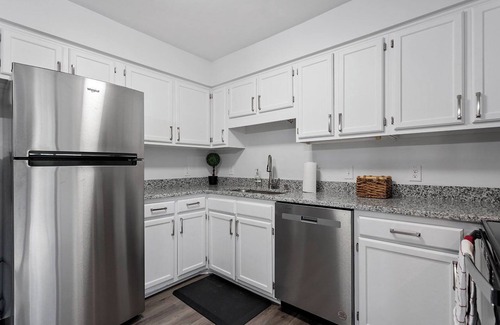 Brookhaven Casa | Charming Private Oasis - close to airport, mall, and downtown.